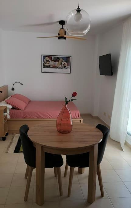 Estudio 52 Malaga Centrico Parking Gratuito Apartman Kültér fotó